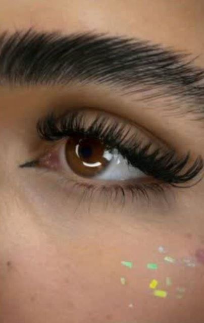 کاشت و لیفت ابرو