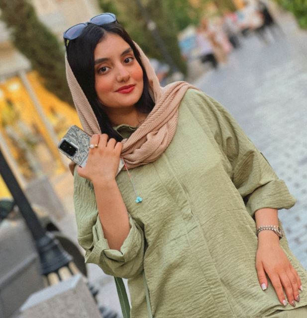 آموزشگاه پارمیس 