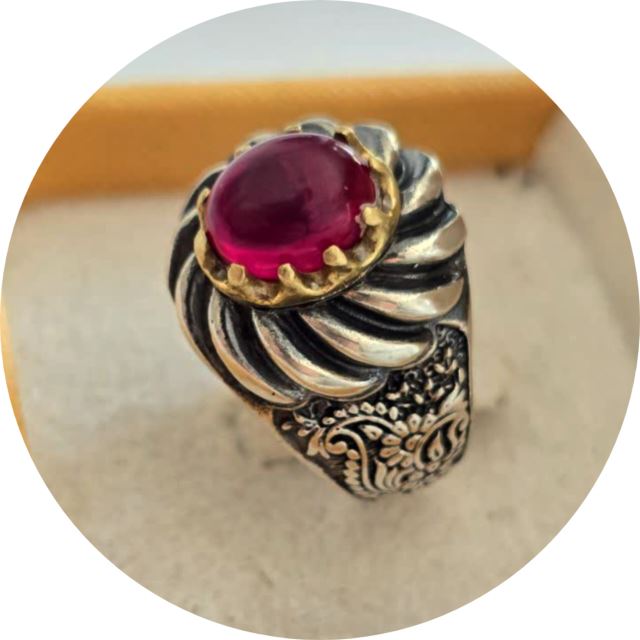 انگشتر نقره با نگین یاقوت