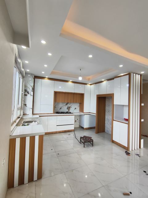 هایگلاس سفید براق و گردویی لیون