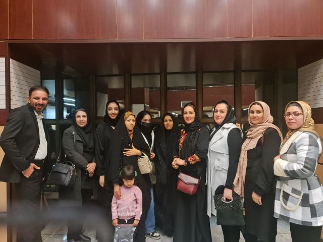 همکاران ای نوتی