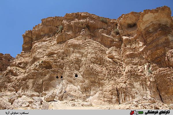 غار قلعه جوق