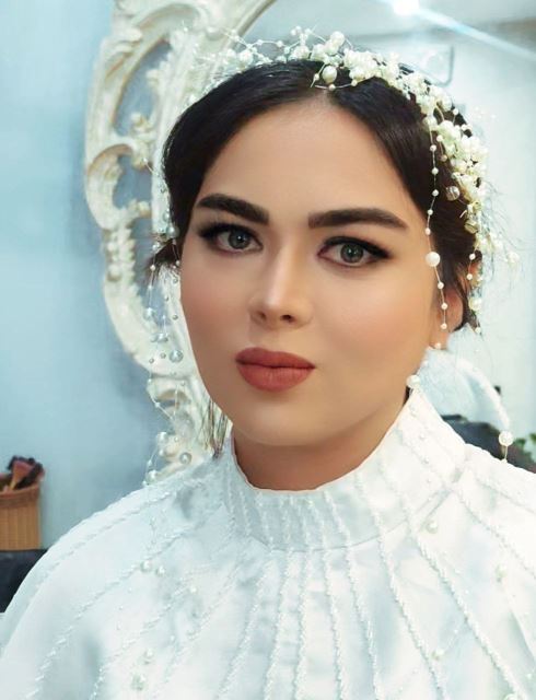 خدمات گریم عروس 🥰 برای دیدن نمونه کارهای بیشتر روی عکس کلیک کنید
