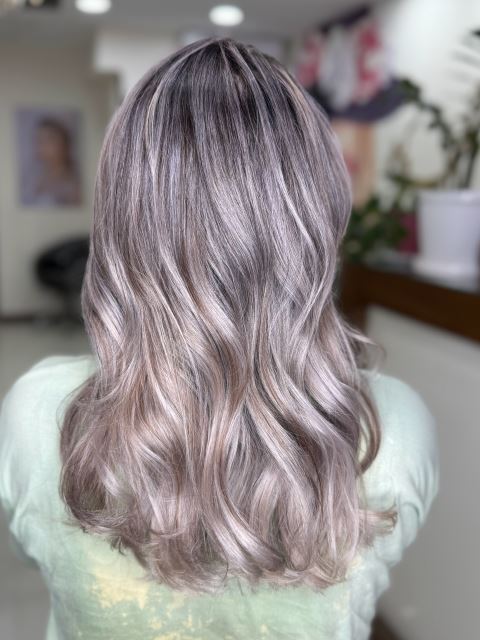 خدمات رنگ لایت 😍برای دیدن نمونه های بیشتر روی عکس کیلیک کنین☝🏻