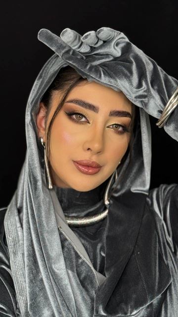 خدمات تخصصی میکاپ 🥰 برای دیدن نمونه های بیشتر روی عکس کلیک کنید