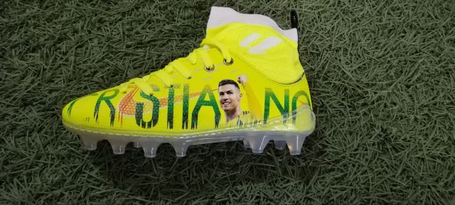 کفش فوتبال ساق دار