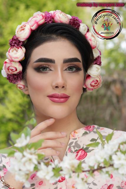 خدمات میکاپ 😍 برای دیدن نمونه کارهای بیشتر روی عکس کیلیک کنین☝🏻