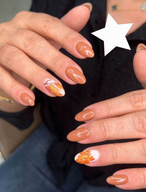 کاشت و طراحی ناخن