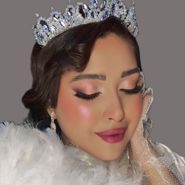 خدمات تخصوصی میکاپ🥰