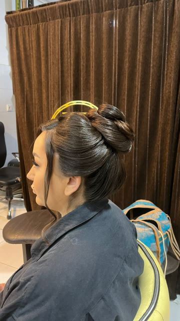 خدمات تخصوصی شینیون مو 😍برای دیدن نمونه کارهای بیشتر روی عکس کیلیک کنین☝🏻