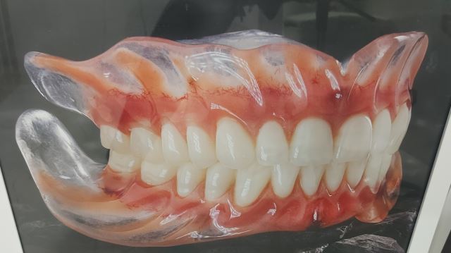 دندانسازی موسی الرضا باقری اسفراین 