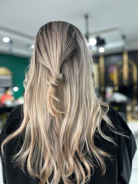 خدمات تخصوصی رنگ لایت 😍برای دیدن نمونه کارهای بیشتر روی عکس کیلیک کنین☝🏻