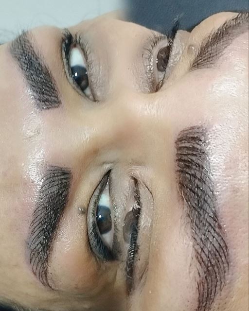 خدمات میکروبلیدینگ ابرو😍 برای دیدن نمونه کار های بیشتر روی عکس کیلیک کنین☝🏻