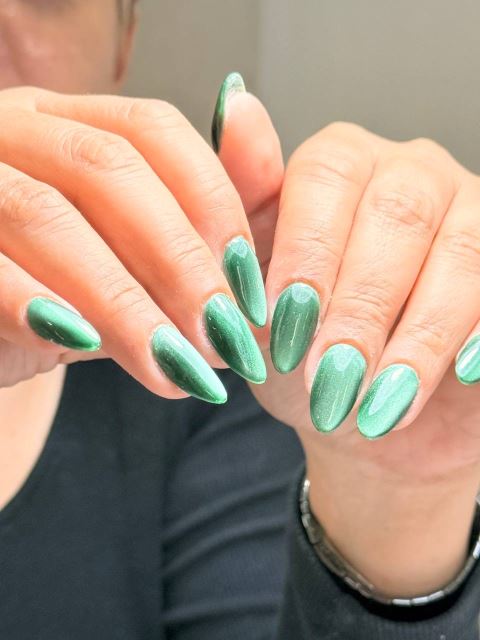 خدمات ناخن 😍 برای دیدن نمونه کارهای بیشتر روی عکس کیلیک کنین☝🏻