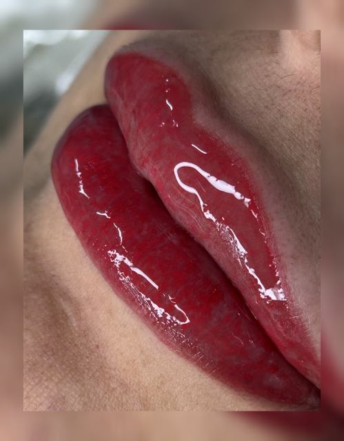 خدمات آرایش داعم 😍 برای دیدن نمونه کارهای بیشتر روی عکس کیلیک کنین☝🏻