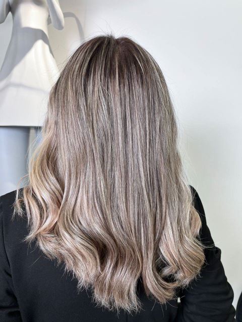 رنگ لایت تخصوصی 😍برای دیدن نمونه کارهای بیشتر روی عکس کیلیک کنین☝🏻