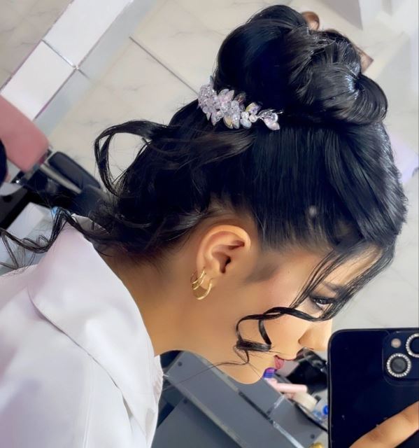 خدمات شینیون 😍 برای دیدن نمونه کارهای بیشتر روی عکس کیلیک کنین☝🏻