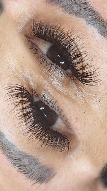 خدمات کاشت مژه 😍 برای دیدن نمونه کارهای بیشتر روی عکس کیلیک کنین☝🏻