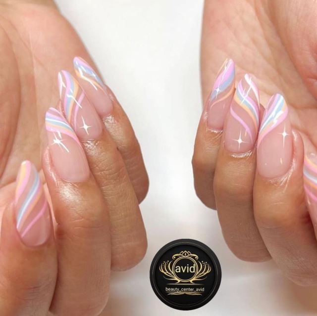 خدمات ناخن 😍 برای دیدن نمونه کارهای بیشتر روی عکس کیلیک کنین☝🏻