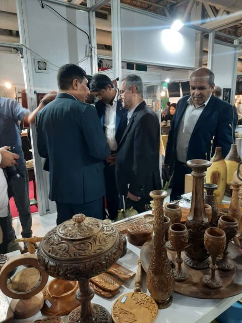 خسرو خاکسار