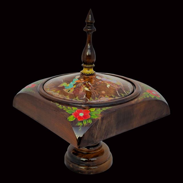 شکلات خوری و آجیل خوری رخ نگاره