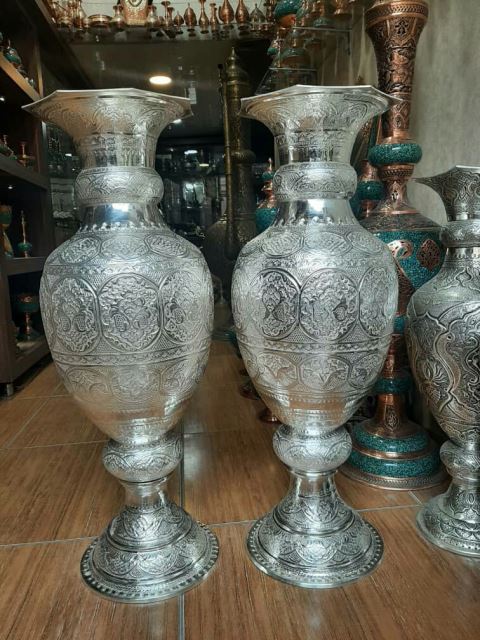 گلدان قلم زنی طرح نقره و با آب کاری
