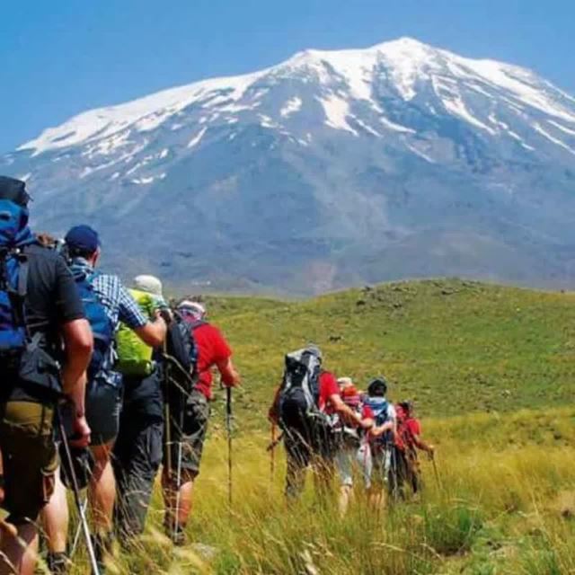 کوهنوردی گردشگری 