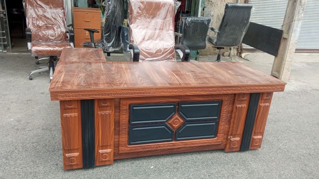 میز کارشناسی