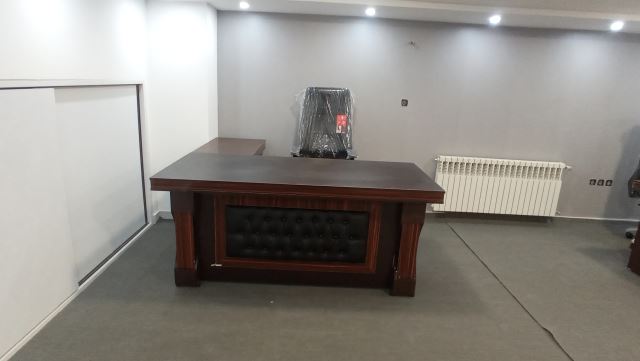 میز مدیریت قاب خور