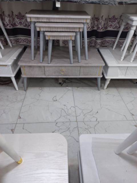 جلو مبلی وعسلی