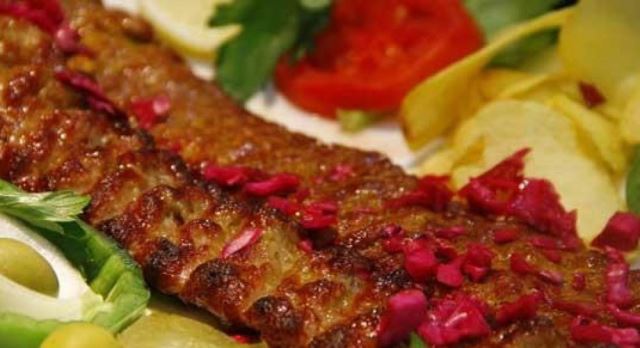 کباب کوبیده لقمه زعفرانی