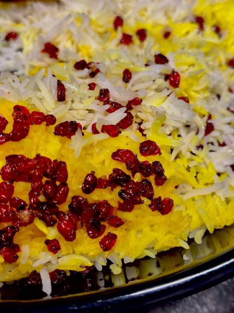 زرشک پلو با مرغ ربی بزرگسال