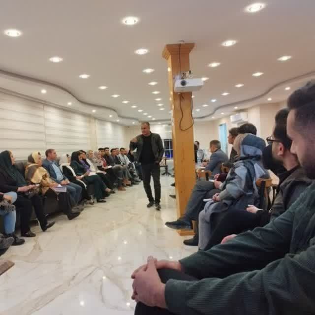 جلسه ای برای آموزش پرواز