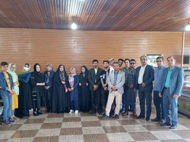 کارشناس ومدیرفروش شرکت گسترش طراحان نقش الماس