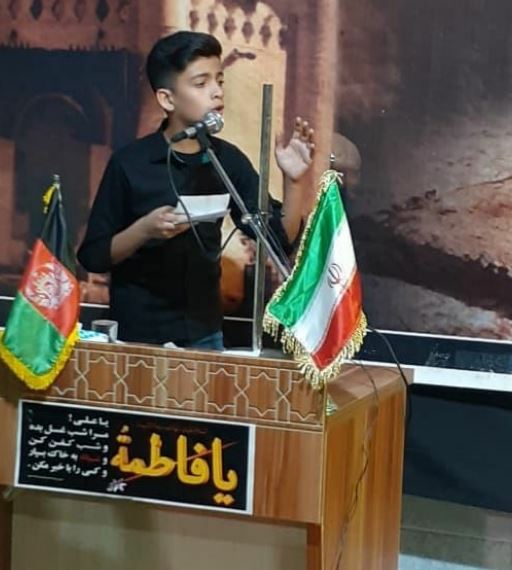 حضور مداح جوان اهل بیت(ع) آقای محمد امین محمد کریمی در فاطمیه 1400 در دفتر هیئت علمدار کربلای قم