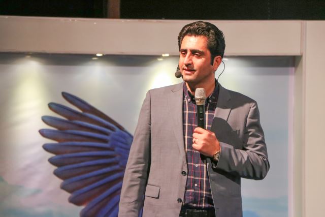 پرنده آبی