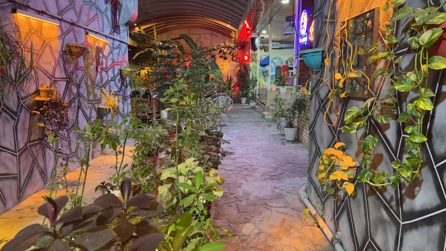 کافه رستوران فرحزاد