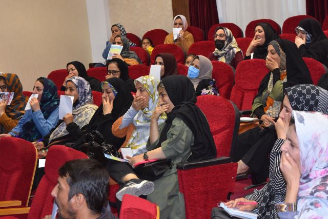 همایش فن بیان در سالن شهرداری