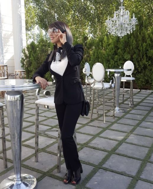 مدیریت ملکه موزیک, اولین بانوی کارآفرین