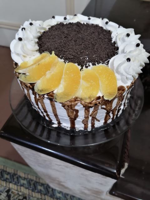 کیک خامه ای مغزدار